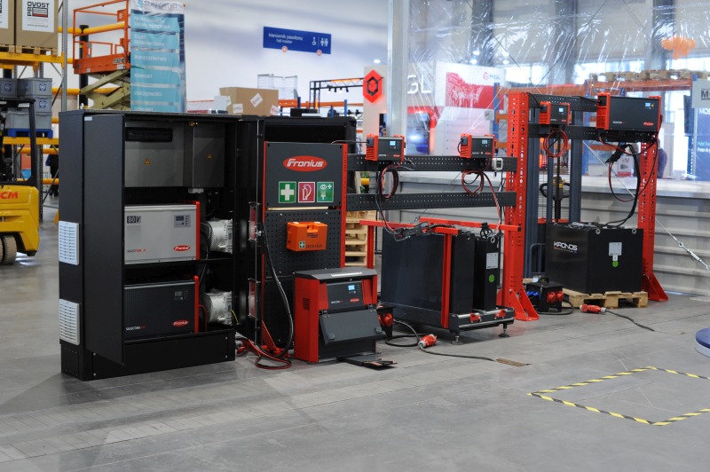 8 in42024DSC 8542800px