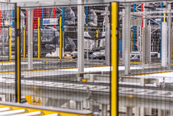 AIUT transport wewnętrzny Realizacja magazynu automatycznego 06