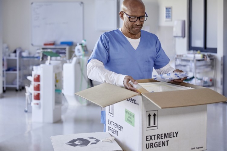 dpdhl 605001416823794 19 05 DHL 35816 small